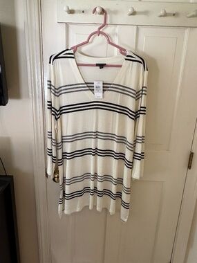 NWT -JJill Wherever Collection White and Black stripe Tunic Top with 3/4 sleeves